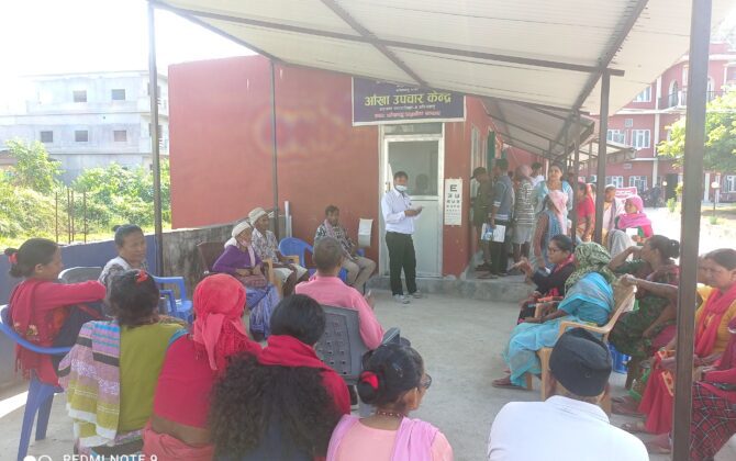 निशुल्क आँखा शिविरमा गरिब ४ सयले आँखा जाँच