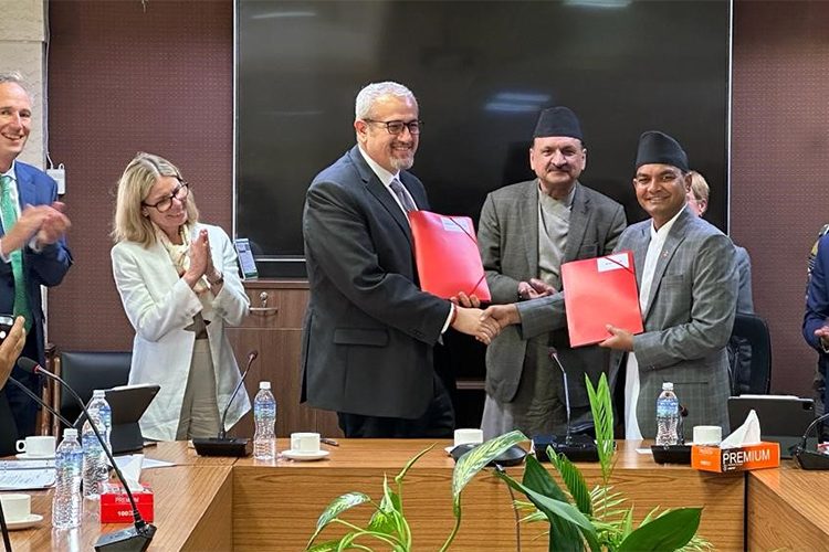 नेपालले विश्व बैंकबाट करिब १४ अर्ब ऋण र अनुदान लियो