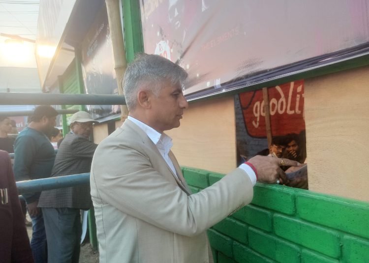 मुख्यमन्त्री कार्कीले टिकट काटेर एक्स्पो अवलोकन गरे