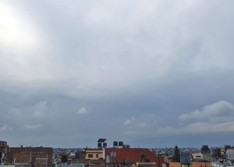 मौसम परिवर्तनले हवाई जहाजको उडान रअवतरणमा प्रभावित  परेको छ