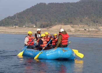 राप्ती नदीमा र्‍याफ्टिङ सञ्चालनका लागि गरिएको परीक्षण सफल