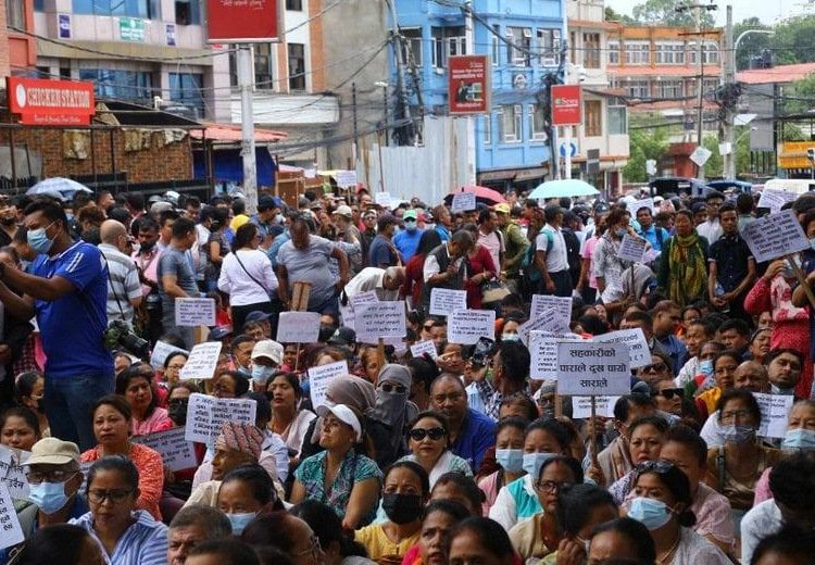 सञ्चालकको बदमासीले बचतकर्ताको तीन अर्ब रुपैयाँ जोखिममा