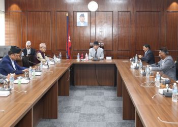 दाहाल देउवाबीच मत नमिल्दा मन्त्रिपरिषद् हेरफेरमा ‘ब्रेक’