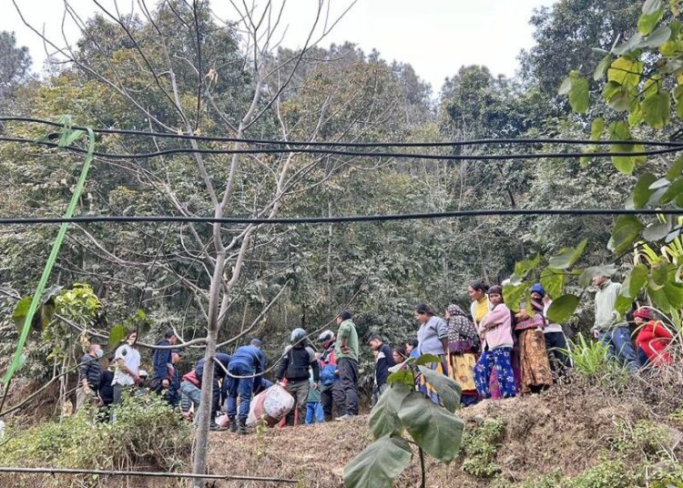 सीता पाइला घटना :  शव रुखबाट निकालेर पोष्टमार्टमका लागि पठाइयाे