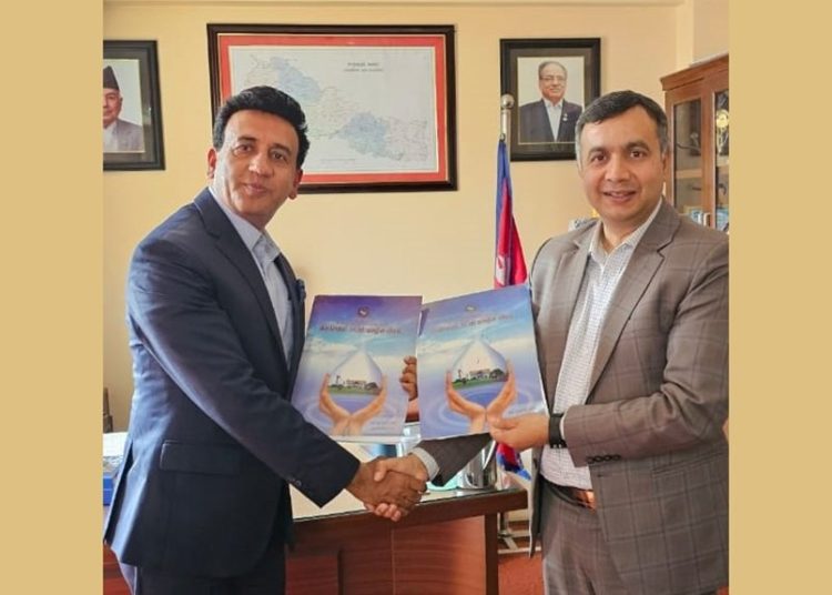 नवीकरणीय ऊर्जाका लागि सिद्धार्थ बैंकले गरे वैकल्पिक ऊर्जा प्रवर्द्धन केन्द्रसित सम्झौता