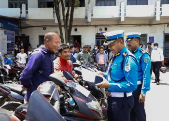 हराएका २४ओटा दुईपाङग्रे सवारी साधन खोजतलास गरी ट्राफिक प्रहरीद्वारा धनीलाई हस्तान्तरण