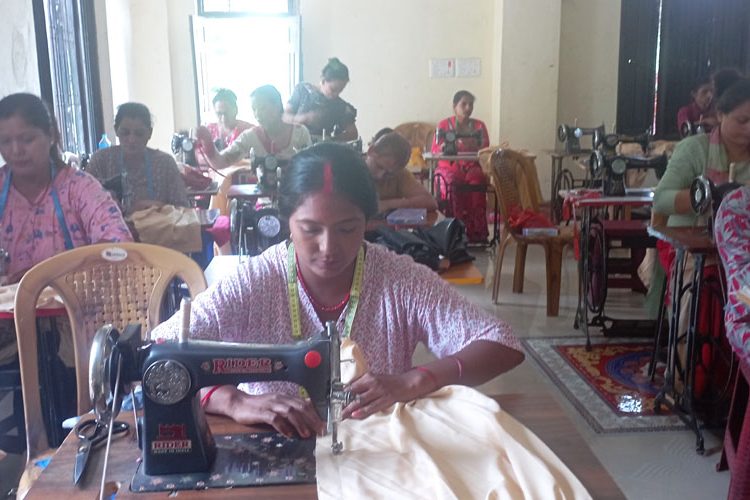 महिलाहरूलाई सीप सिकाई रआर्थिक रूपमा सक्षम बनाउन तालिम