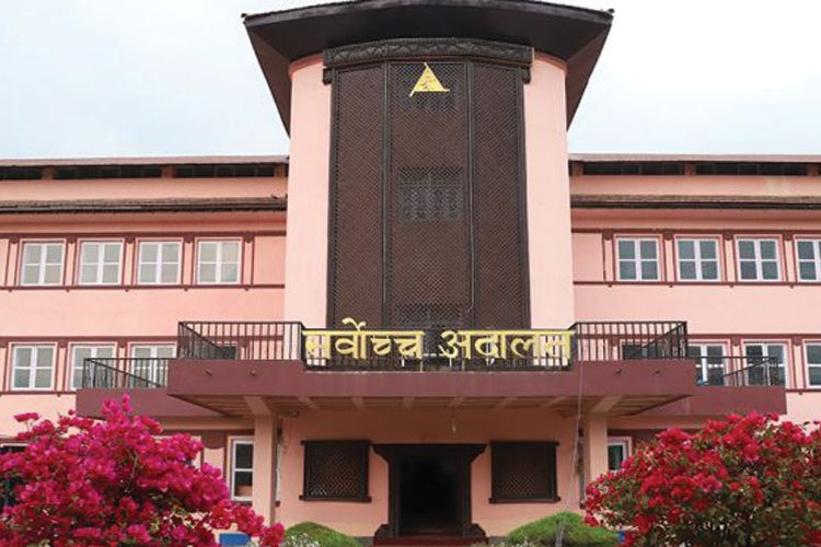 प्रतिष्ठानमा सर्प पाल्दा भ्रस्टाचार गरेको ठहर गर्दै  पूर्बअर्थमन्त्री यादवलाई कैद