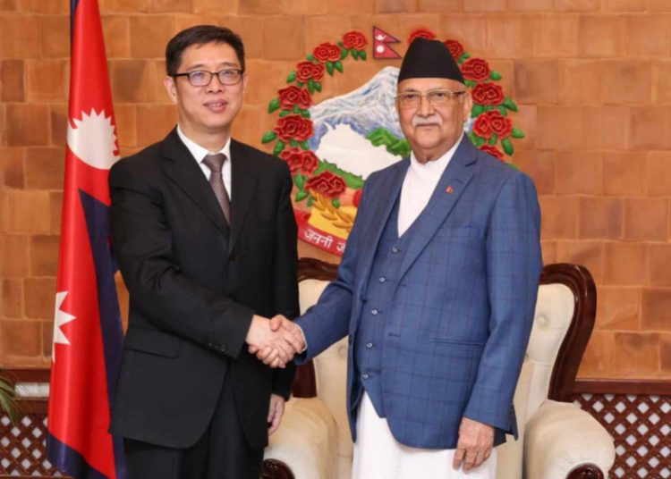 प्रधानमन्त्री ओली र चिनियाँ उच्च अधिकारीबीच भेटवार्ता