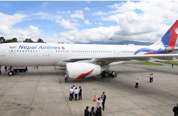 वाइडबडी ए–३३० विमान मर्मतपछि अवतरण