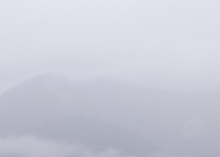 आज लगातार झरी पर्ने