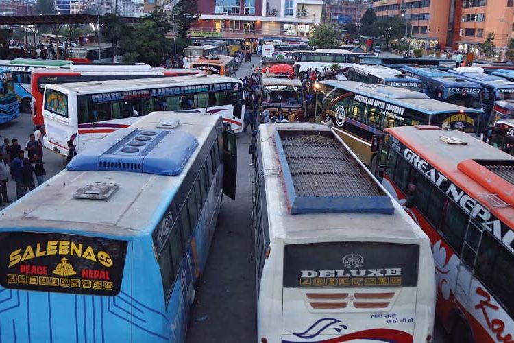 दशैँ नजिकिदा हवाई टिकट बुकिङ गर्न थाले