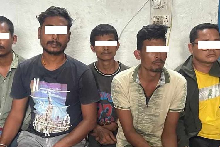 चार ग्राम २१० मिलिग्राम लागुऔषध खैरो हिरोइनसहित पाँच पक्राउ