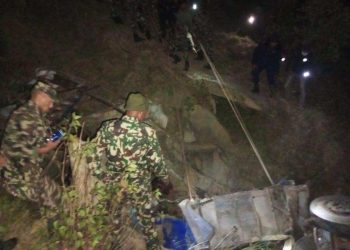 डडेल्धुरामा रात्रिबस दुर्घटनामा एकै परिवारका ४ जनाकाे मृत्यु