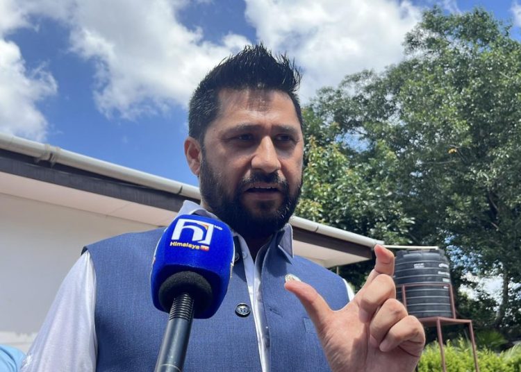 केपी ओलीको सरकार रहिरहने हो भने देशले दुख पाउँछ : रवि लामिछाने