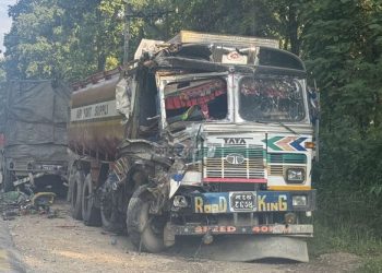 ट्रक र ट्याङ्कर आपसमा ठोक्किँदा एक जनाको मृत्यु