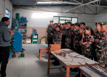 नेपाली सेनाका इन्जिनियरहरु नेपाल इन्जिनियरिङ कलेजमा