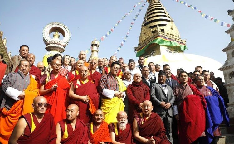 भुटानी राजा वाङचुद्वारा स्वयम्भूनाथको पूजा अर्चनासहित दर्शन
