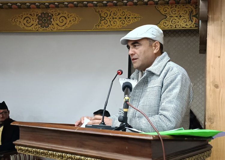 सरोकारवालाले अपनत्त्व लिने गरी शिक्षा ऐन पारित गरिनुपर्छ : नैनसिंह महर