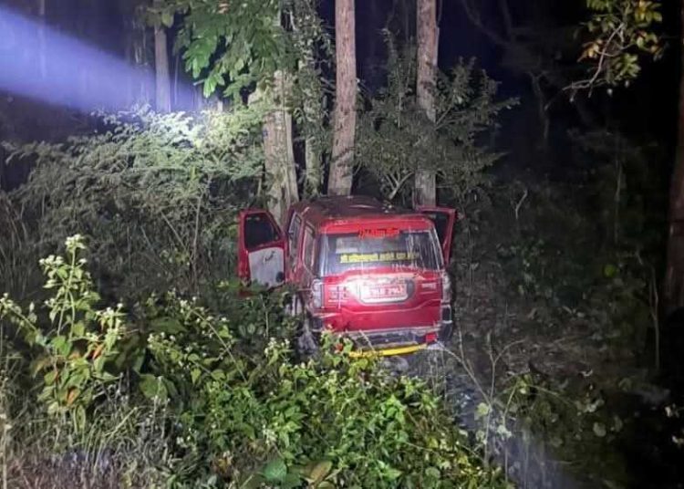 स्करपियो अनियन्त्रित भई दुर्घटना हुँदा आठ जनाको मृत्यु