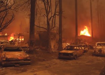 क्यालिफोर्नियामा अझै  डढेलोको उच्च जोखिम कायमै