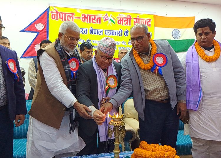 निजगढ अन्तर्राष्ट्रिय विमान स्थलकाे एयर रुटलाई लिएर विवाद खडा नगर्न पुर्ब प्रधान मन्त्री माधव नेपालले भारत सरकारसंग गरे अनुराेध