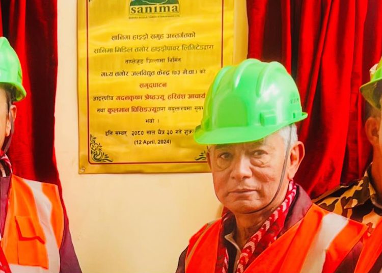 एकै मिनेट बत्ती निभ्दा पनि सबैले सम्झिने नाम– कुलमान घिसिङ