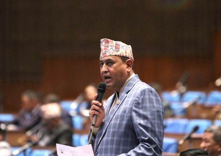 पूर्वराजा  शाहले संविधान विपरीत काम गरेकाले कारबाही गर्न माग