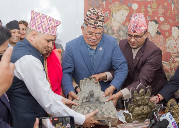 अमेरिकाबाट २१ वटा कलात्मक वस्तुहरु नेपाल फिर्ता