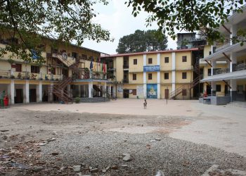 देशभरका सामुदायिक विद्यालय बन्द