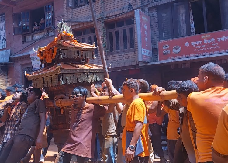 मध्यपुरथिमीमा सिन्दुर जात्रा मनाइयाे