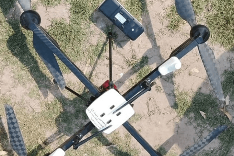 पाकिस्तानी सेनाले भारतीय क्वाडकप्टर ड्रोन खसाल्याे