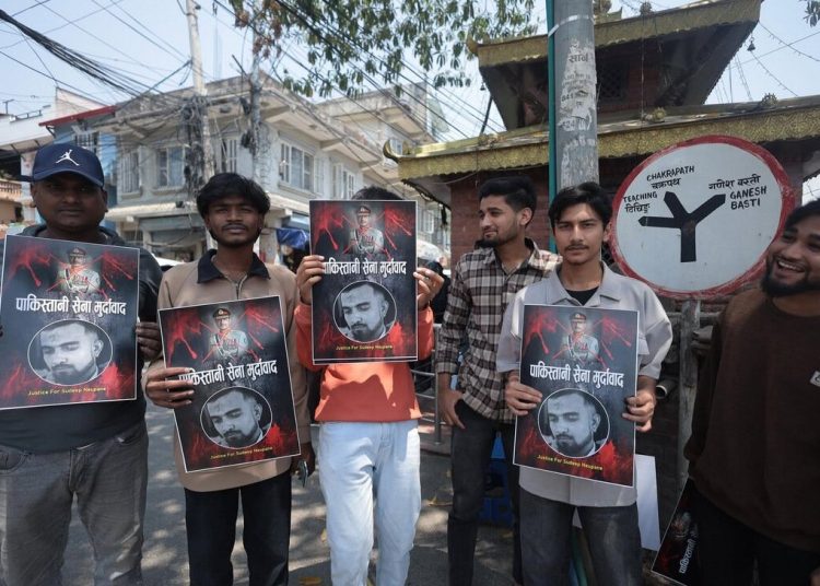 आतङ्ककारी हमलामा बुटवलका सुदीप न्यौपानेको हत्याको विरोधमा प्रदर्शन