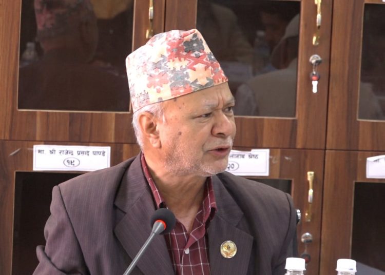 पत्रकारहरूलाई संसदीय समितिको बैठकमा प्रतिबन्ध लगाउनुपर्ने
