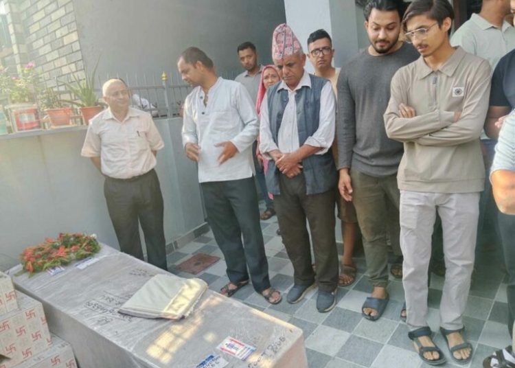 सुदिप न्यौपानेको पार्थिव शरीर अन्त्येष्टिका लागि त्रिवेणी लगियाे