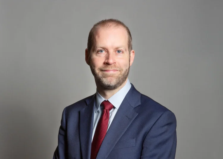 भारत र पाकिस्तानलाई सहयोग गर्न बेलायत तयार