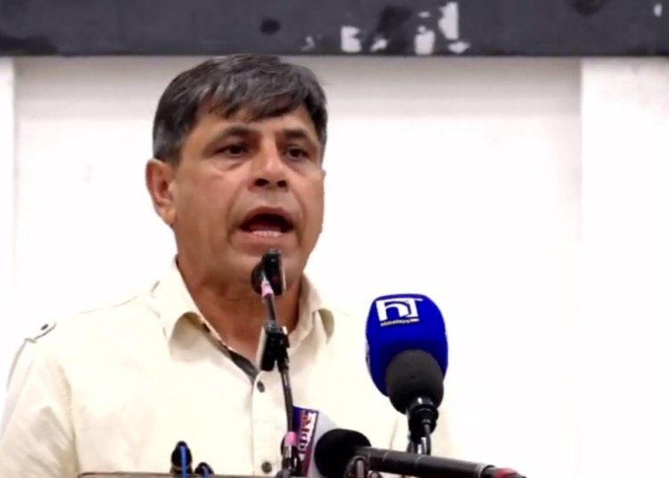 गणतन्त्रको स्टिकर टाँसेर मात्रै गणतन्त्र रहन नसक्ने