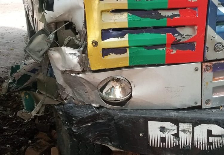 कन्टेनर ट्रकको ठक्करबाट मोटरसाइकल चालकको मृत्यु