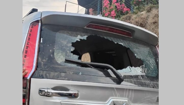 तिला गाउँपालिकाको अध्यक्ष मोतिलाल रोकाया चढ्ने गाडी तोडफोड