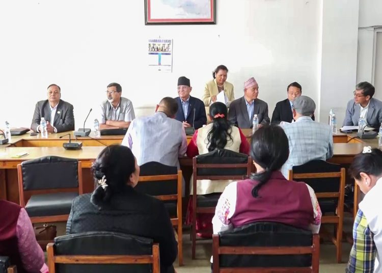 गृहमन्त्रीको राजीनामाको अडानबाट माके हटेन