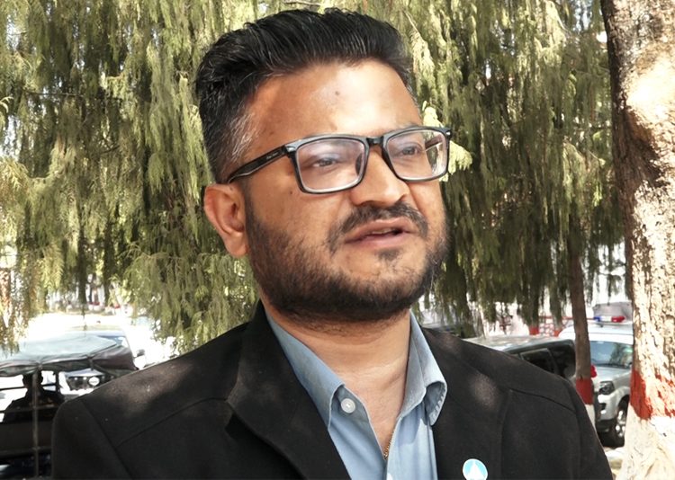 रास्वपाकाे महामन्त्रीमा कायम राख्नुपर्ने माग गर्दै मुकुल सर्वोच्चमा पुग्याे