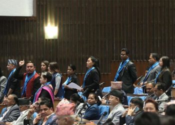 राप्रपासँगै रास्वपा पनि बाहिरियाे