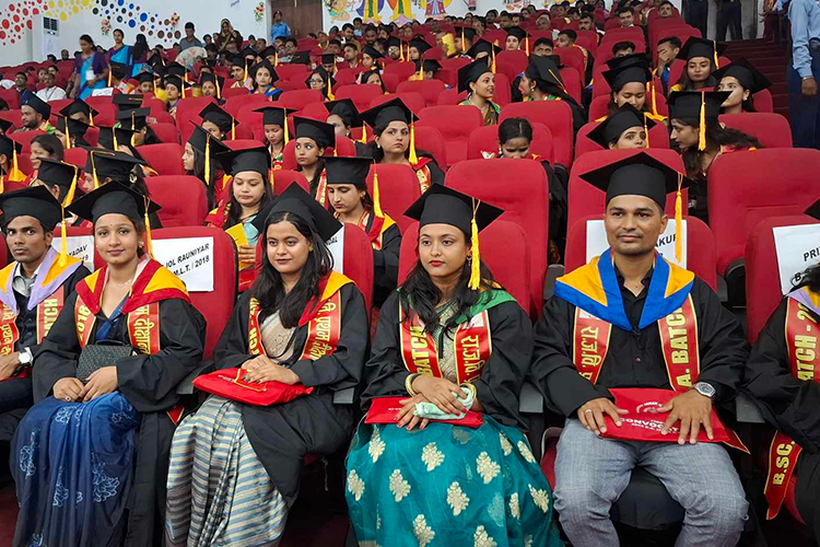 राजर्षिजनकबाट ८६ जना विद्यार्थी दीक्षित