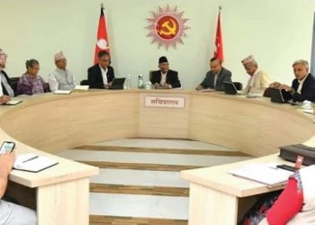 ओलीविरुद्ध खुल्न थाले एमाले नेताहरू !