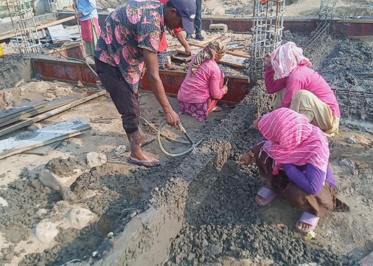 राष्ट्रिय माध्यमिक विद्यालय भवन निर्माणमा ठेकेदारको लापरबाही