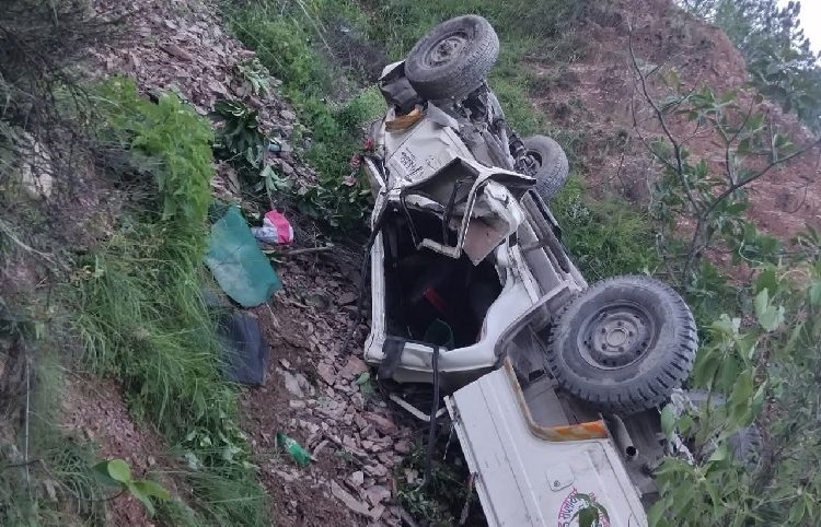 जिप दुर्घटनामा दुई जनाको मृत्यु ,६ जना गम्भीर घाइते