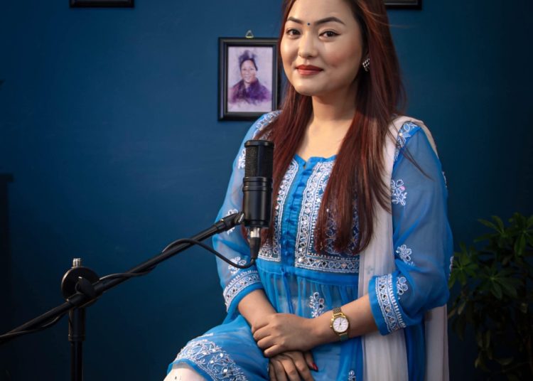 ‘असार मास’ ल्याउदै जीवन, गीता र स्मिता