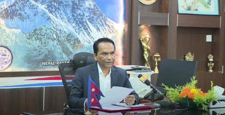विदेश भ्रमणमा जाने नेपालीले लैजान पाउने रकमको सीमा बढाइयाे