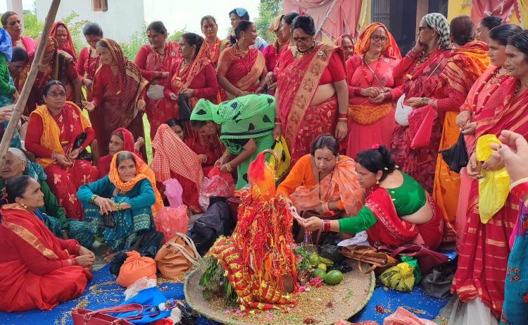 गौरा पर्व मनाइदै
