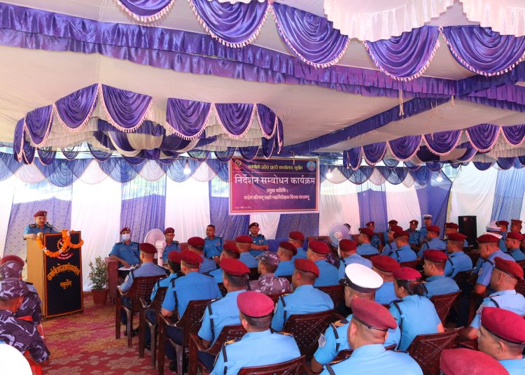 प्रहरी महानिरीक्षक दिपक थापाद्वारा कर्णाली प्रदेश प्रहरी कार्यालय निरीक्षण